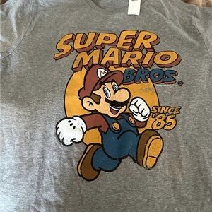 Super Mario Bros tshirt size L super cool NWT